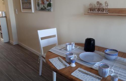 Fehmarn Apartment | Cozy Koje "neu": Oceanfront Escape with High Guest Ratings