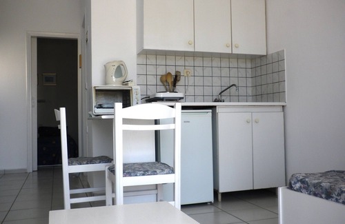 Kokkini Chani Apartment | Charming Kokkini Hani Apartment Near Beach with Pool & Spa