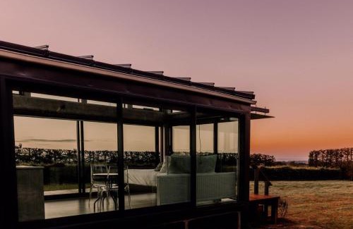 Te Horo Villa | Oceanfront Bliss at Kokomea PurePod - Rated 10/10