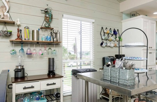 Palm Harbor House | Discover Kokomo Flats - Private Resort with Ocean Views