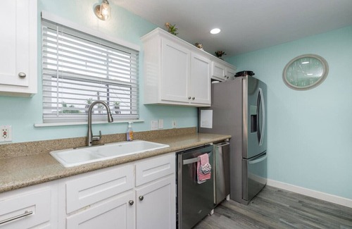 Palm Harbor House | Discover Kokomo Flats - Private Resort with Ocean Views