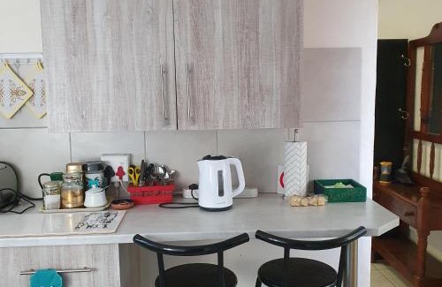 Prieska Apartment | Guest Rated 9/10 at KOL-IN Self Catering with Pool & Kids' Play