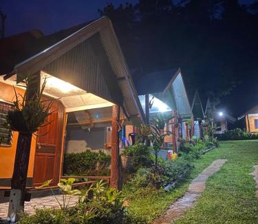 Mok Cham Pae House | Comfortable Lodging at ลุงกอละ โฮมสเตย์ ปางอุ๋ง
