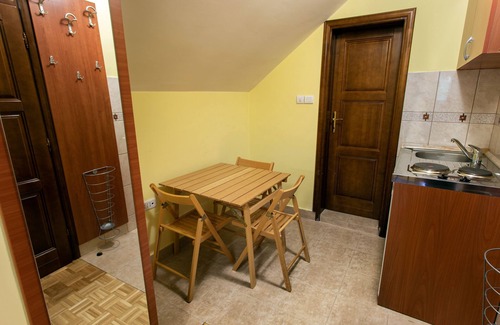 Kolasin Apartment | Kolasin's Mountain Melody: Cozy Retreat for 4 Guests