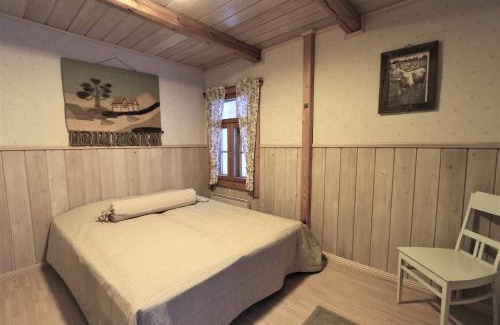 Ahmovaara Ski Chalet | Pet-Friendly Koli Freetime Cottages with Ocean Views