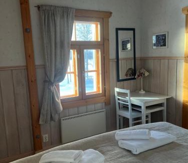 Ahmovaara Ski Chalet | Pet-Friendly Koli Freetime Cottages with Ocean Views