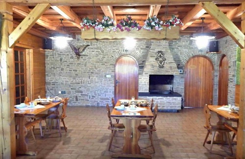 Frenstat pod Radhostem Hotel | Experience Koliba-Juřena: Fireplace & Hot Tub Retreat