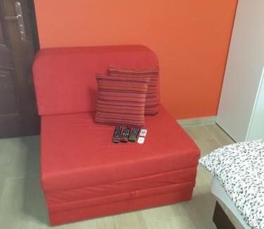 Morahalom Apartment | Family-Friendly Kolibri 2 Vendèghàz with Pet Amenities