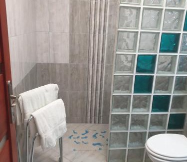 Morahalom Apartment | Family-Friendly Kolibri 2 Vendèghàz with Pet Amenities