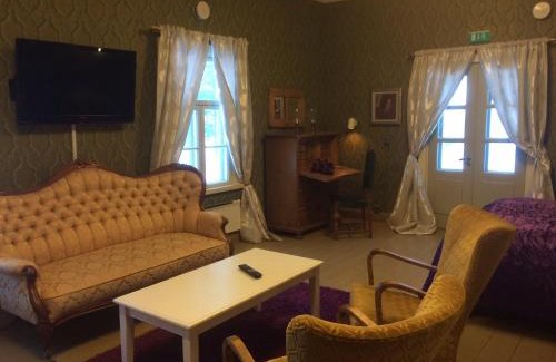 Iisalmi Other | Cozy Koljonvirran Kartano with Beachfront Amenities