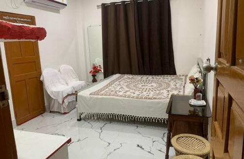Narendrapur House | Budget-Friendly Sarkar Villa Homestay with Breakfast & Kitchen