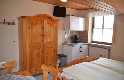 Neunburg vorm Wald House | Family-Friendly Kollerhof with Pet Amenities and Great Reviews