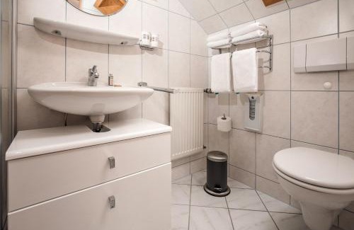 Neukirchen Beim Heiligen Blut House | Kolmsteiner Hof: Oceanfront Escape with 9.2/10 Rating