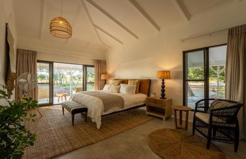 Pont Drift Villa | Experience Kolokolo Safari Home: Oceanfront Retreat Awaiting You