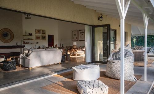 Pont Drift Villa | Experience Kolokolo Safari Home: Oceanfront Retreat Awaiting You