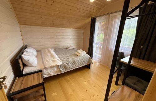 Slavske House | Pet-Friendly Kolos House: Guest Rated 9.9/10 with Pool