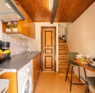 Kefalas House | Guest Rated: Kolymbos House Kefalas with 9.4/10 Score