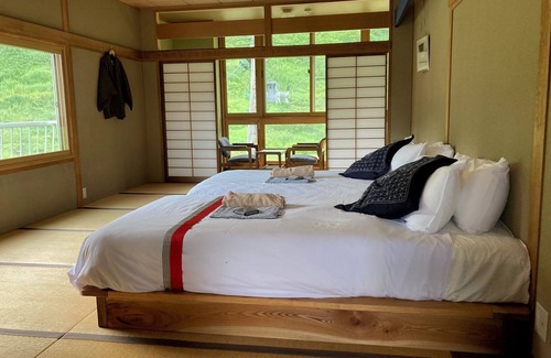 Myoko Hotel | Relax at Komatsuya Seki Onsen: Spa, Hot Tub & Family Fun