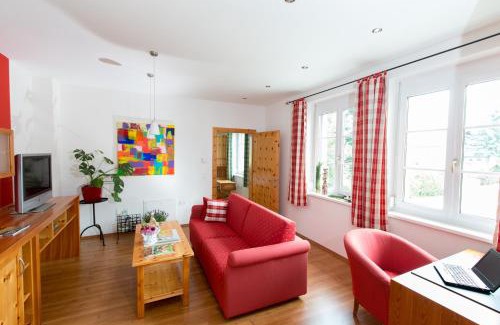 Fisching Apartment | Elegant Komfort Appartements Zirbenland - Adults Only Retreat