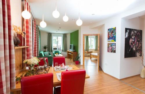 Fisching Apartment | Elegant Komfort Appartements Zirbenland - Adults Only Retreat