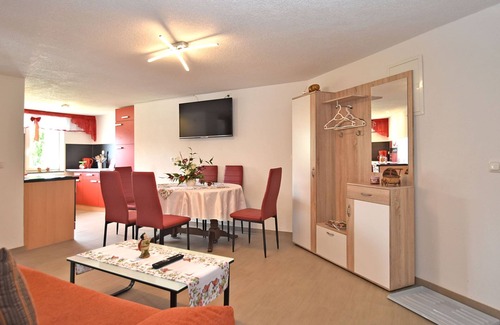 Lichtenhain Apartment | Charming Apartment in Lichtenhain with Garden and Breakfast