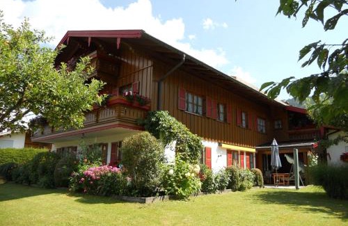 Blindau Apartment | Comfortable Apartment with Breathtaking Mountain Views