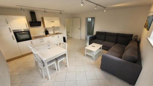Markdorf Apartment | Modern Family Retreat in Markdorf - Rated 10/10