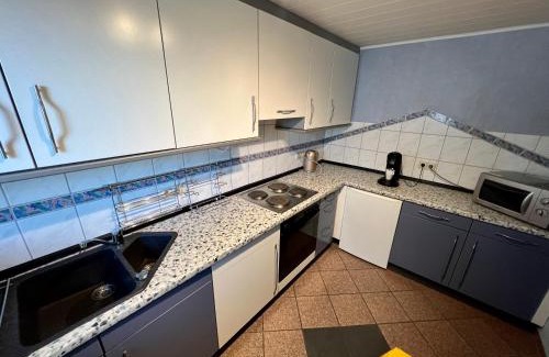 Konfeld Apartment | Comfortable Monteurwohnung in Weiskirchen with Family Amenities