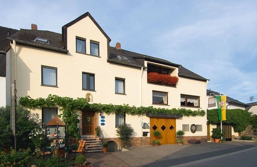 Leiwen Condo | Charming Newly Renovated Rooms at Romantic Vineyard Retreat