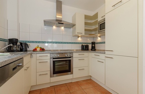 Alt Gaarz Apartment | Stylish 3-Room Apartment for 4 with Oceanfront Views