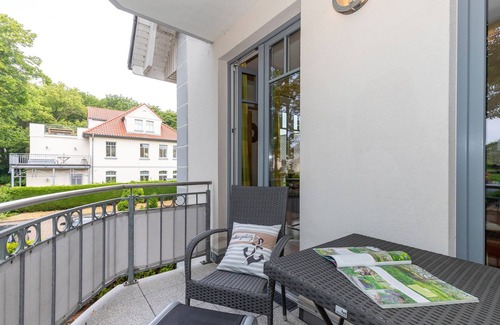 Alt Gaarz Apartment | Stylish 3-Room Apartment for 4 with Oceanfront Views