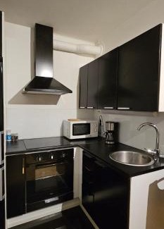 Ylamylly Apartment | Kompakti yksiö Sepis