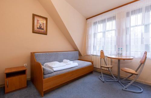 Jelesnia Resort | Oceanfront Kompleks Pilsko-Jontek with Pool & Restaurant