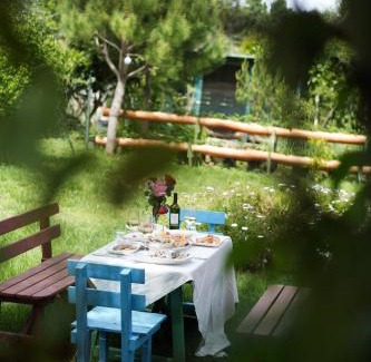 Ishem Hotel | Oceanfront Retreat at Kompleksi Aljoma - Family Friendly Stay