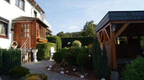Heyen Apartment | Welcoming Stay in Beautiful Weserbergland / Heyen