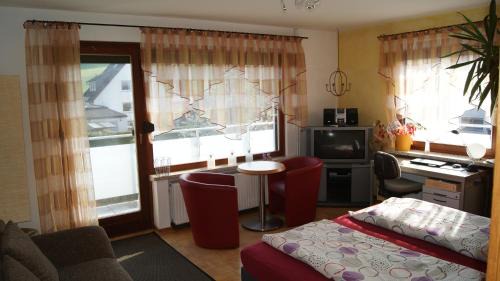 Heyen Apartment | Welcoming Stay in Beautiful Weserbergland / Heyen