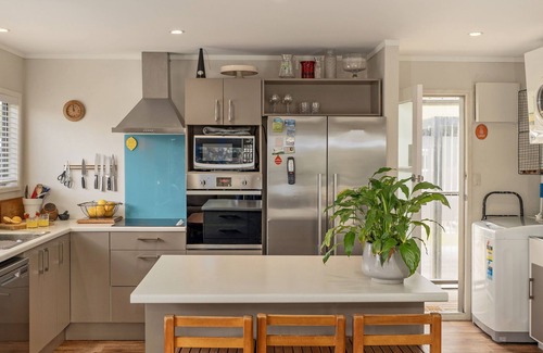 Whiritoa House | Relax at Kon Tiki Retreat - Whiritoa Beach Getaway