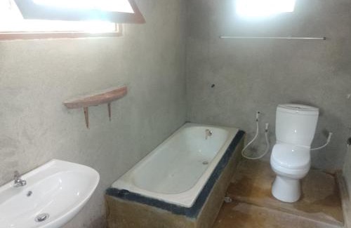 Dambulla House | Relax at Kon Tree Shade: Oceanfront Getaway, Rated 9.9