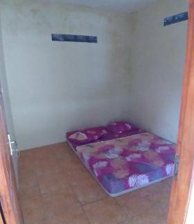 Condongcatur House | Budget-Friendly Kona Backpacker Room with Family Amenities