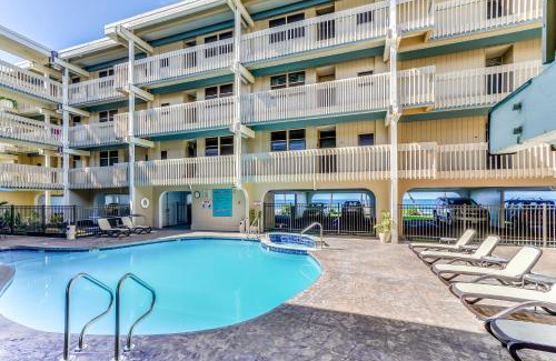 Kailua-Kona Apartment | Oceanfront Bliss at Kona Bali Kai 214 with Pool & Hot Tub