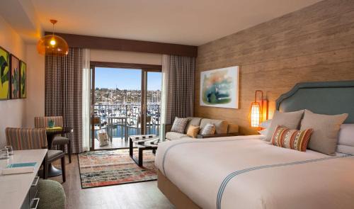 La Playa Resort | Relax at Kona Kai Resort & Spa: Oceanfront Bliss Awaits