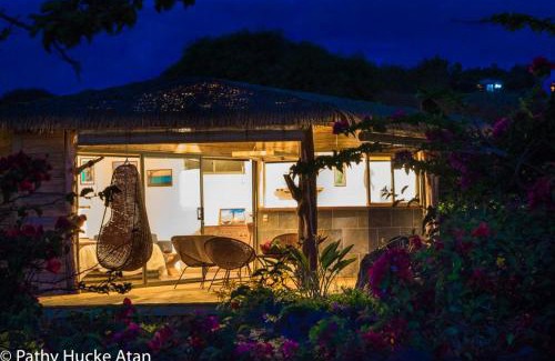 Hanga Roa Cabin | Experience Kona Koa Lodge: Oceanfront Bliss Awaits You