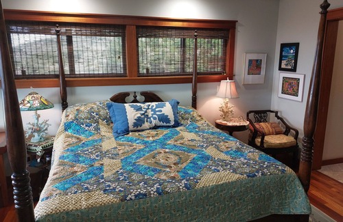 Honaunau-Napoopoo Bed & Breakfast | Relaxing Stay at Kona Palace in Captain Cook with Spa & More