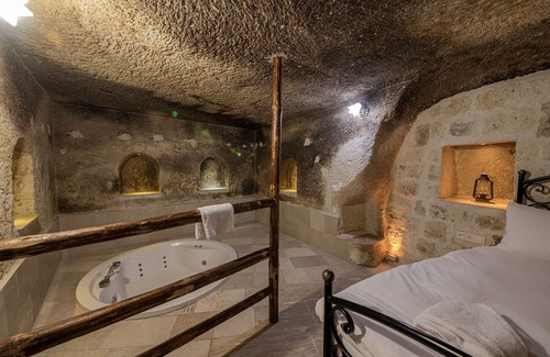 Mustafapasa Hotel | Discover Konak Bezirhane Cave Otel: Family-Friendly Retreat