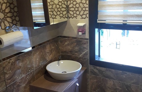 Kiyikoy Hotel | Guest Rated: Konak Butik Hotel Papazin Evi with Family Amenities