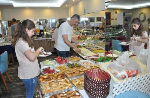 Konak Hotel | Discover Comfort at Konak EuroBest Otel with Family Amenities