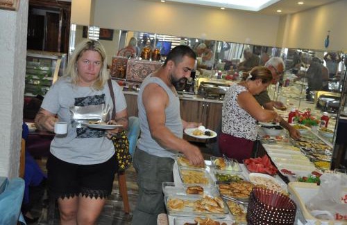 Konak Hotel | Discover Comfort at Konak EuroBest Otel with Family Amenities