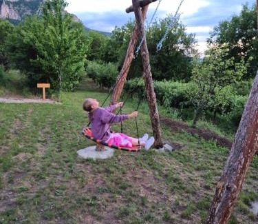 Sicevo House | Top-Rated Guest House at Konak - Enjoy Family-Friendly Dining