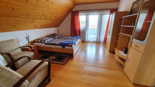 Badacsonytomaj House | Kid-Friendly Kondor Vendégház - Guest Rated 9.7/10