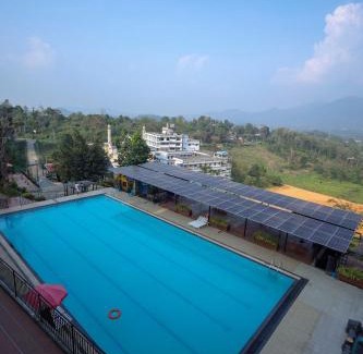Vayittiri Hotel | Cozy Konfudha Resort: Family-Friendly Retreat with Pool